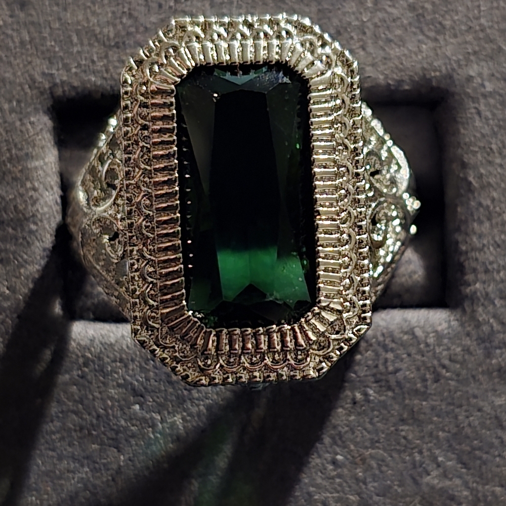 Large art deco style emerald green glass sterling silver ring
